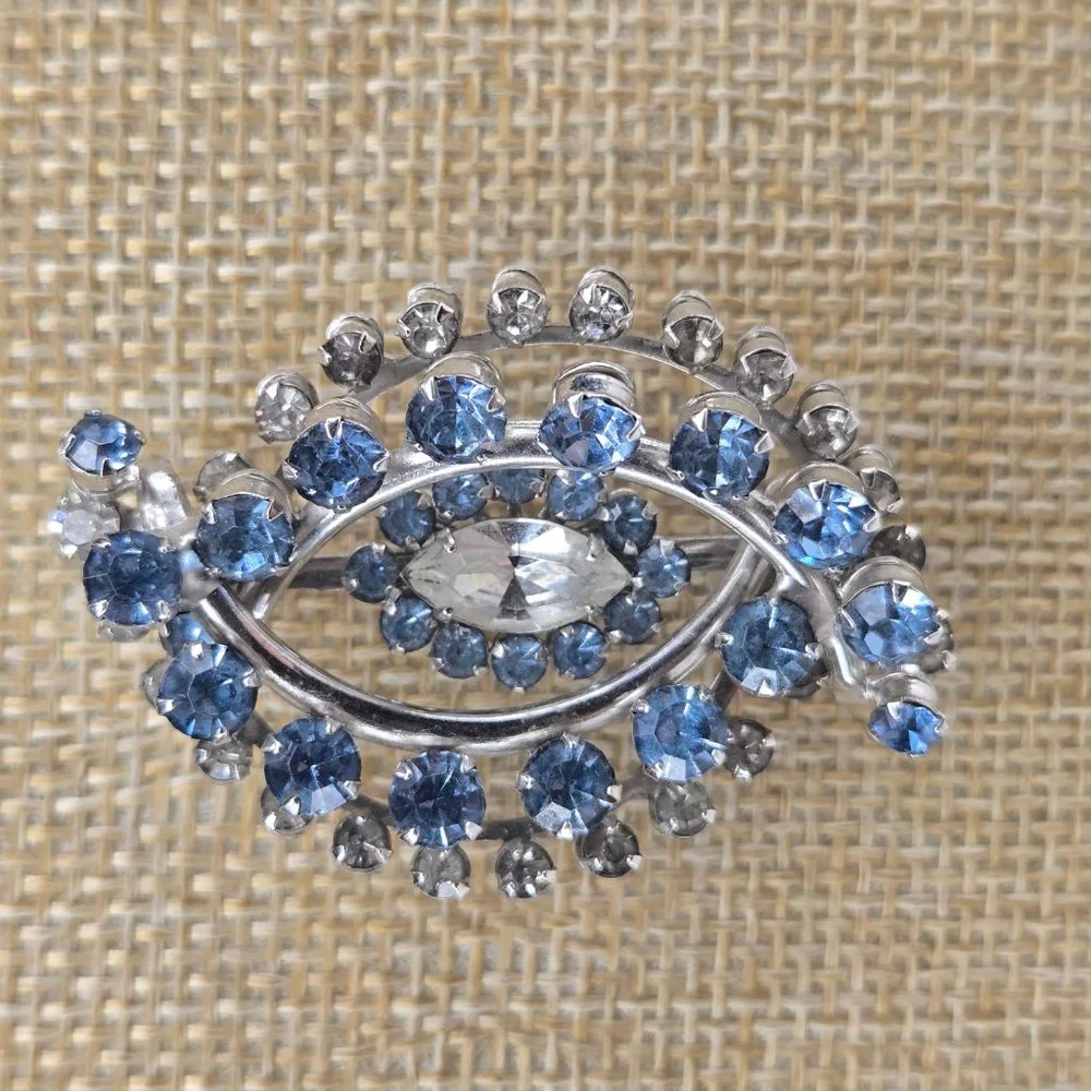 Vintage Brooch Women's Eye Shape Silver Blue Rhinestone Excellent Condition